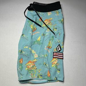 Volcom Board Shorts Mens Mod Tech Hawaii Swim Trunks Surf Beach UK Flag Size 31